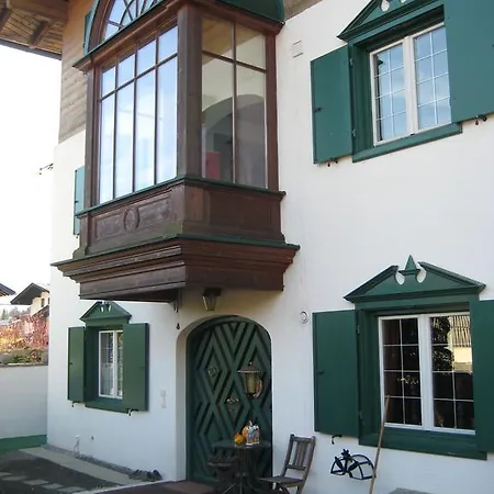 Haus Ehrensperger 公寓